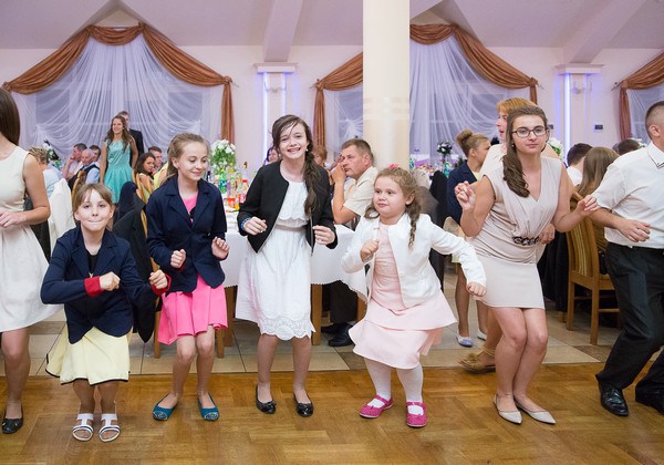 DJ, muzyka wesele, osiemnaska, imprezy firmowe