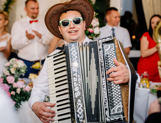 Dj, muzyka na wesele, saksofon, akordeon